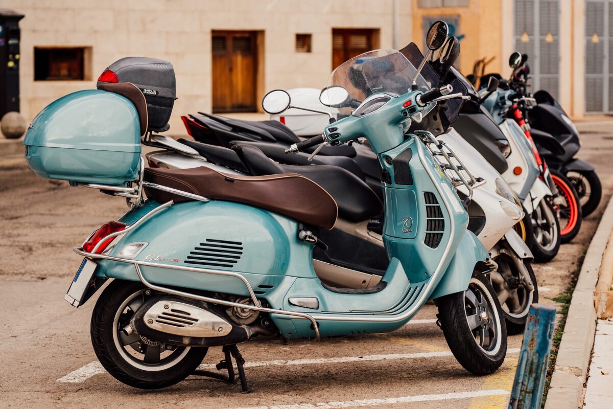 motorcycles-g9374ea61b_1920